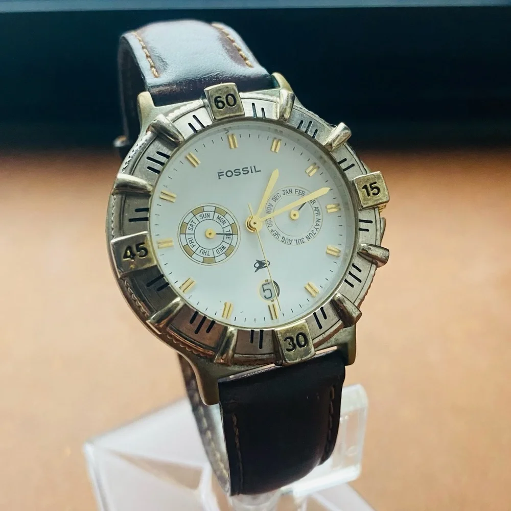 1992 FOSSIL CHRONOGRAPH WATCH BQ-8431